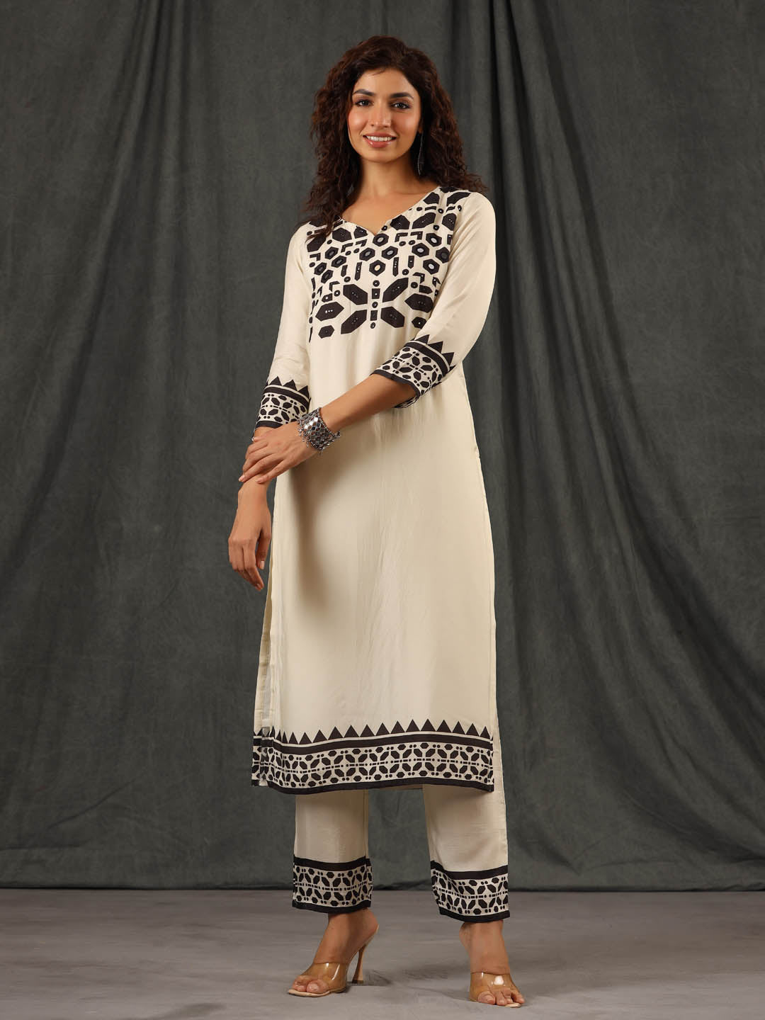 Neck Embroidered Muslin Kurta With Pants