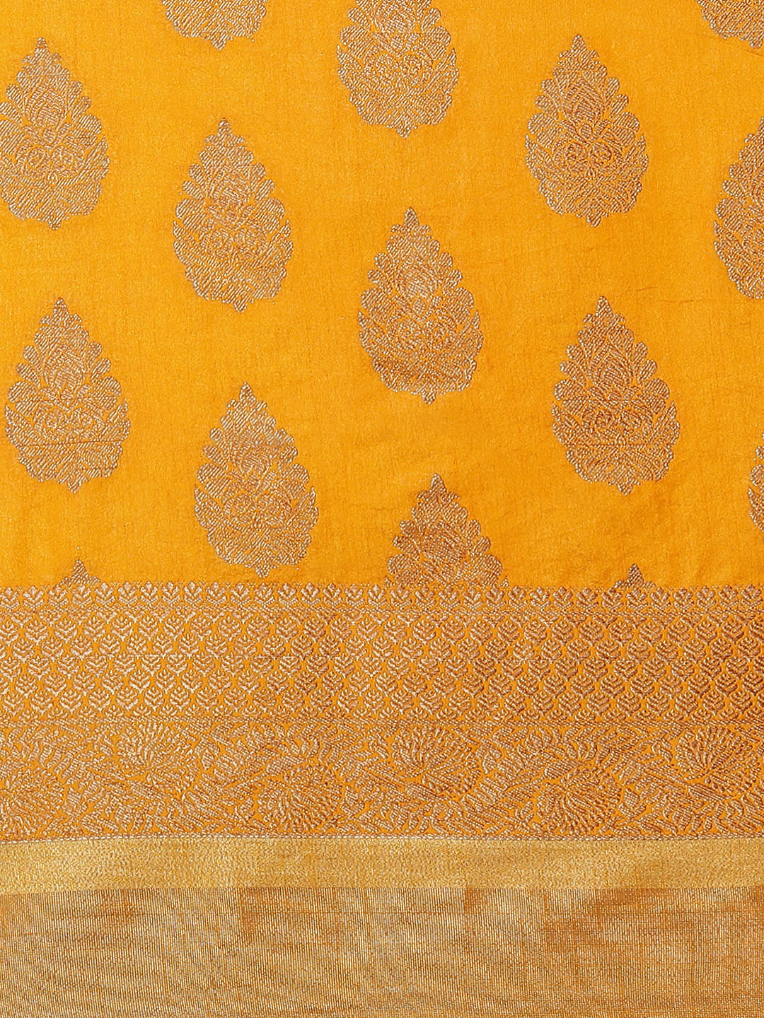 Zari Border Booti Art Handloom Woven Saree