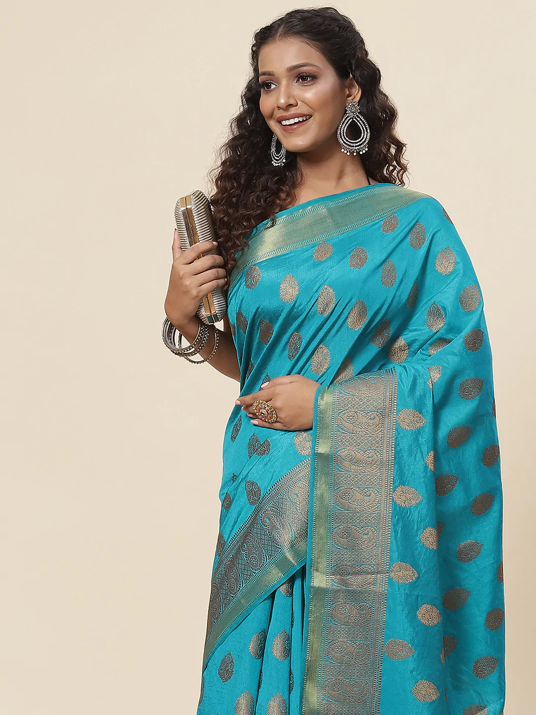 Zari Border Booti Handloom Woven Saree