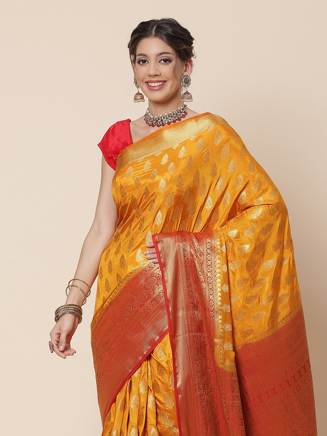 Zari Border Booti Work Art Handloom Woven Saree