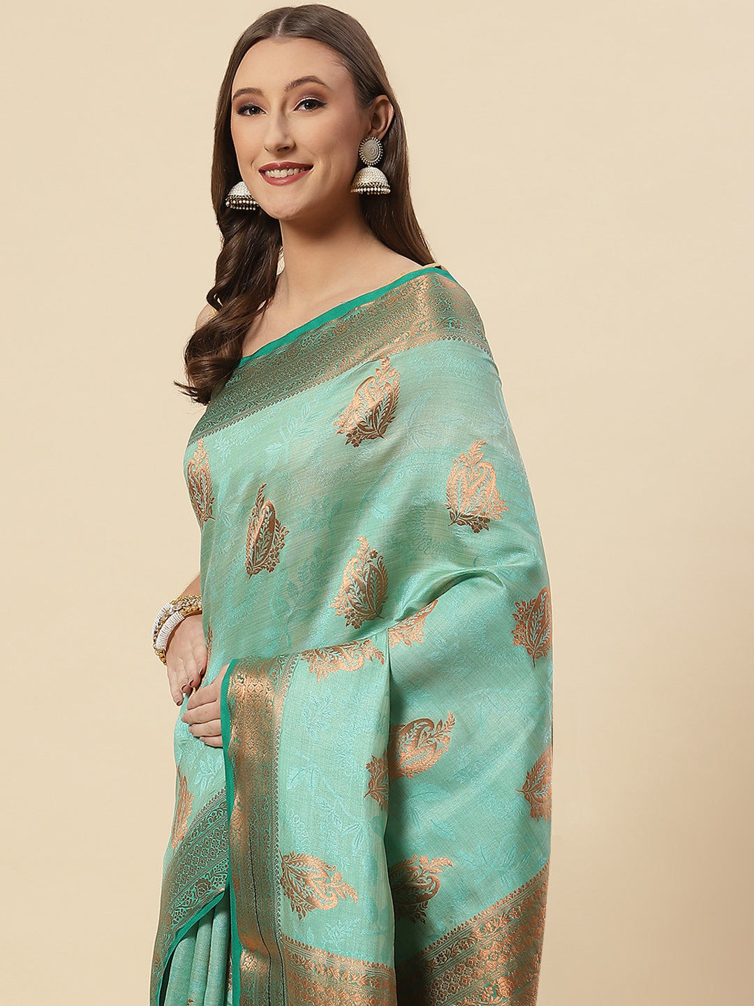 Zari Booti Handloom Woven Saree