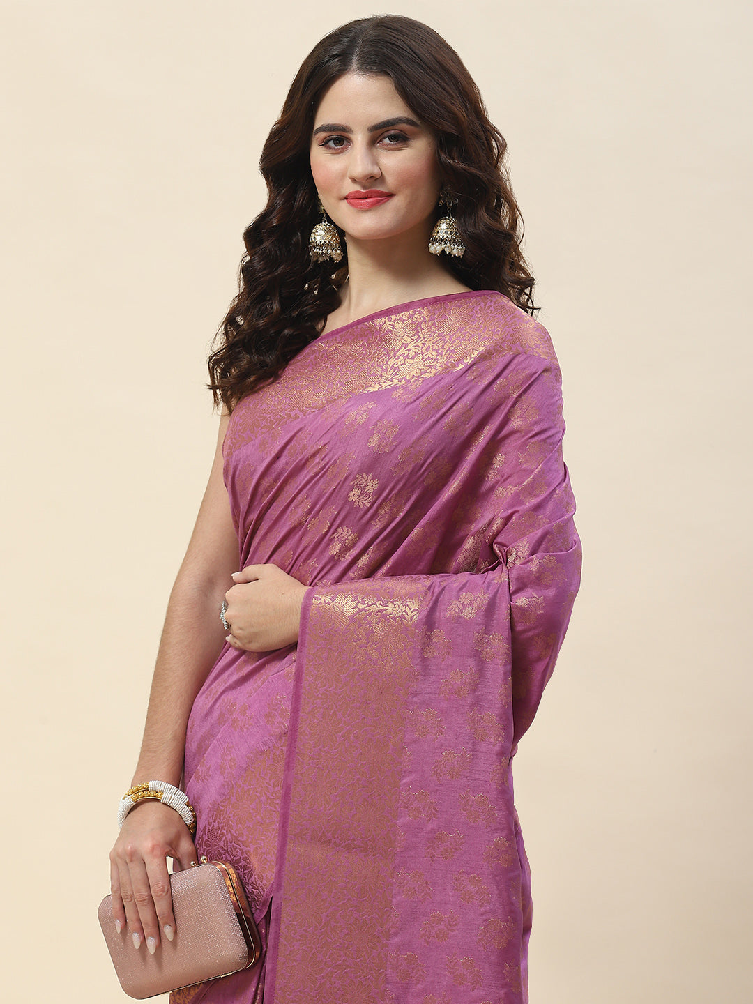 Zari Border Booti Woven Handloom Saree