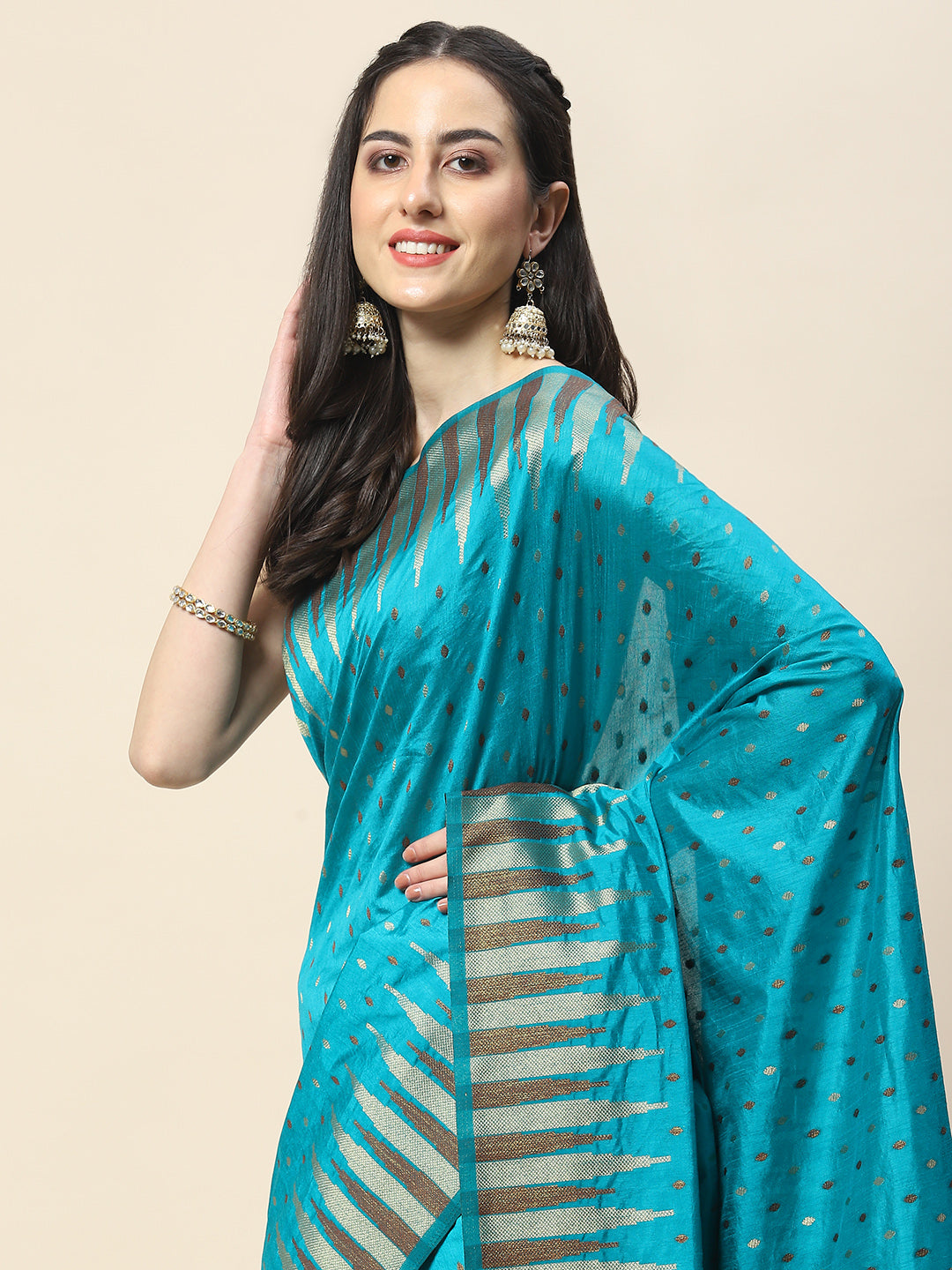 Zari Border Booti Woven Handloom Saree