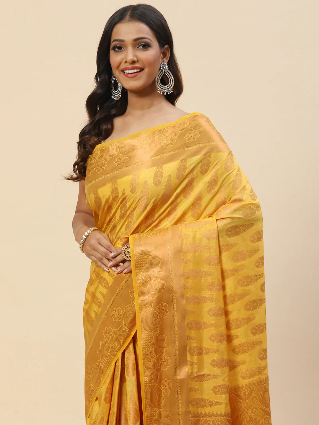 Zari Border Booti Handloom Woven Saree