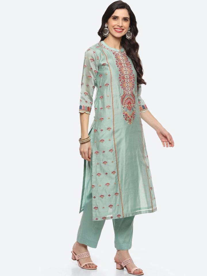 Resham Neck Booti Cotton kurta With Pant &amp; Dupatta