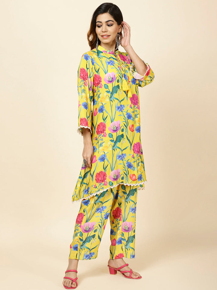 Floral Printed Muslin Kurti With Pants