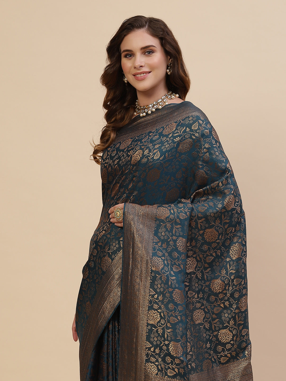 Antique Jaal Crepe Plain Saree