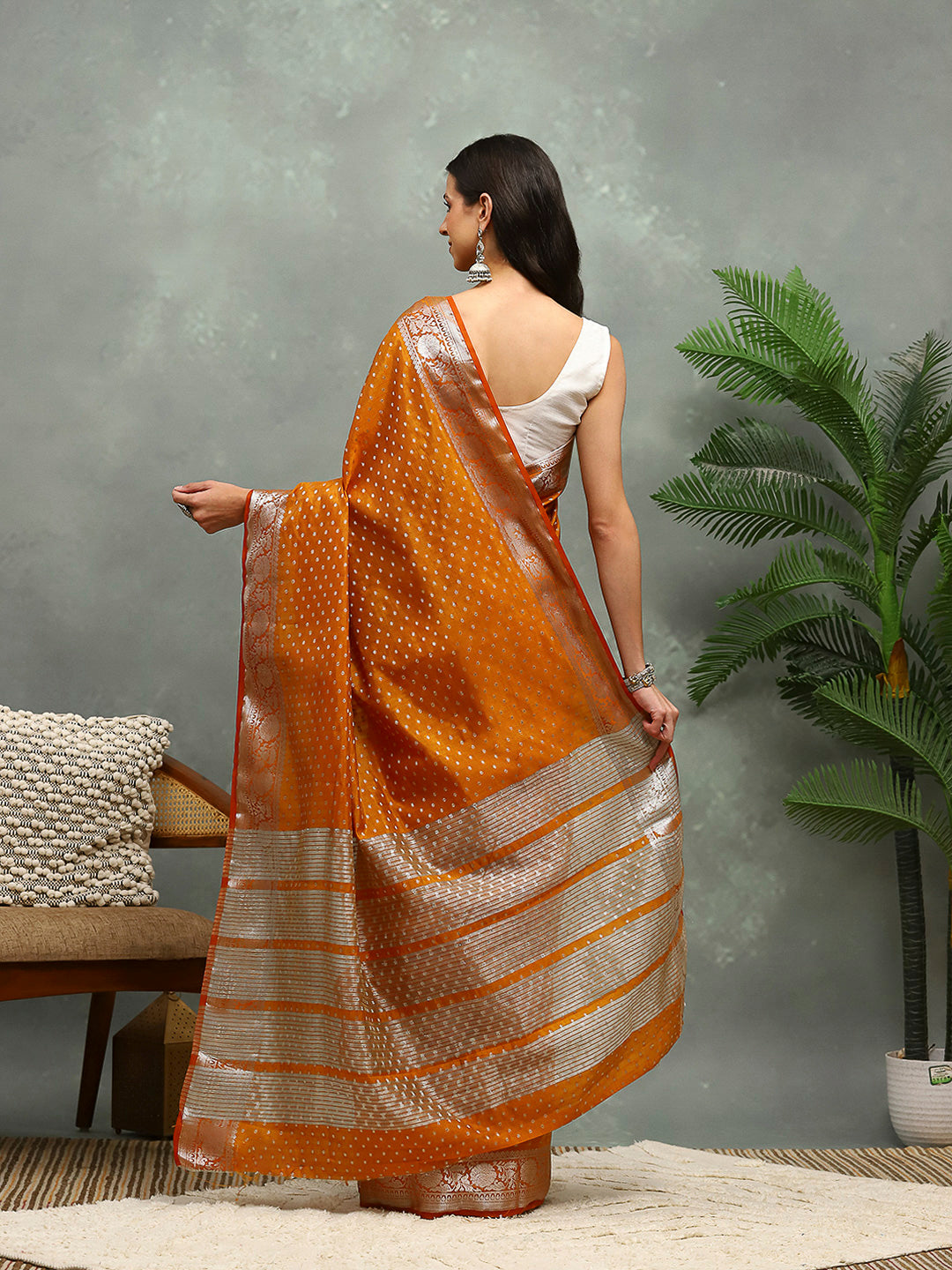 Woven Booti Art Silk Saree