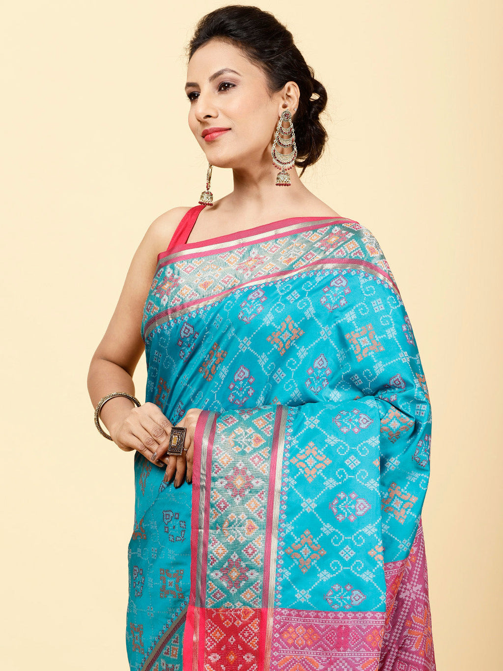 Zari Jaal Handloom Woven Saree