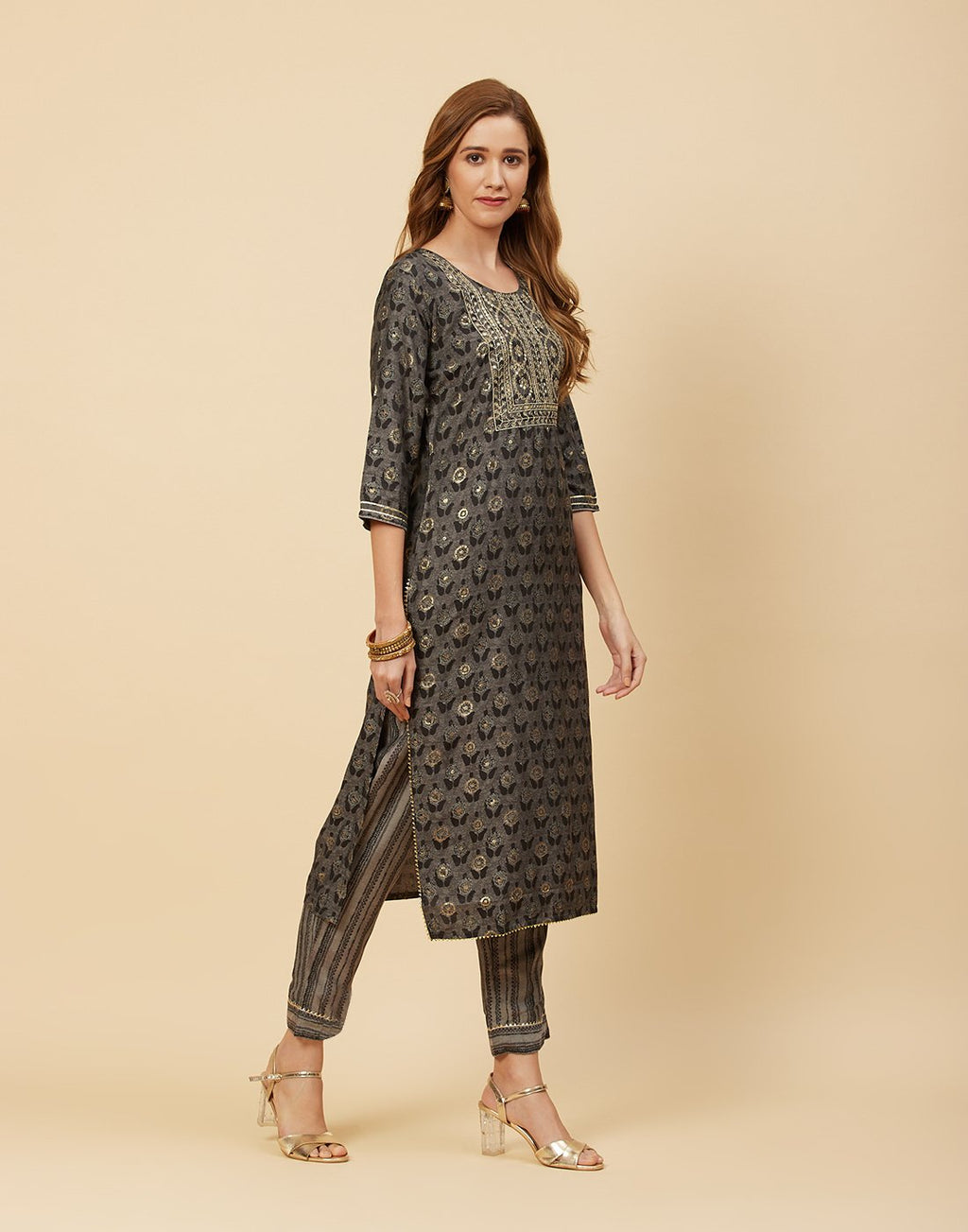 Embroidered Cotton Kurti With Pant