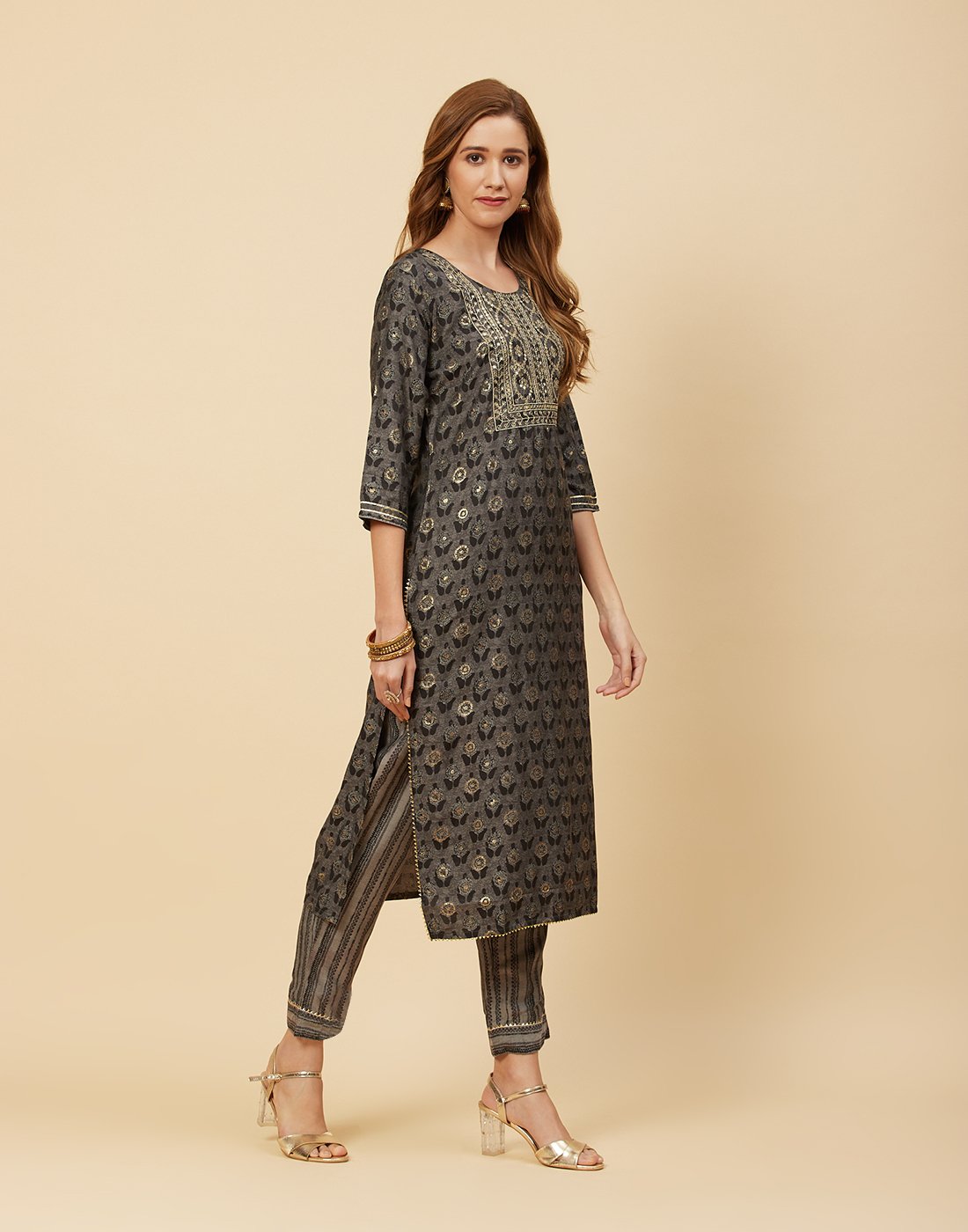 Embroidered Cotton Kurti With Pant