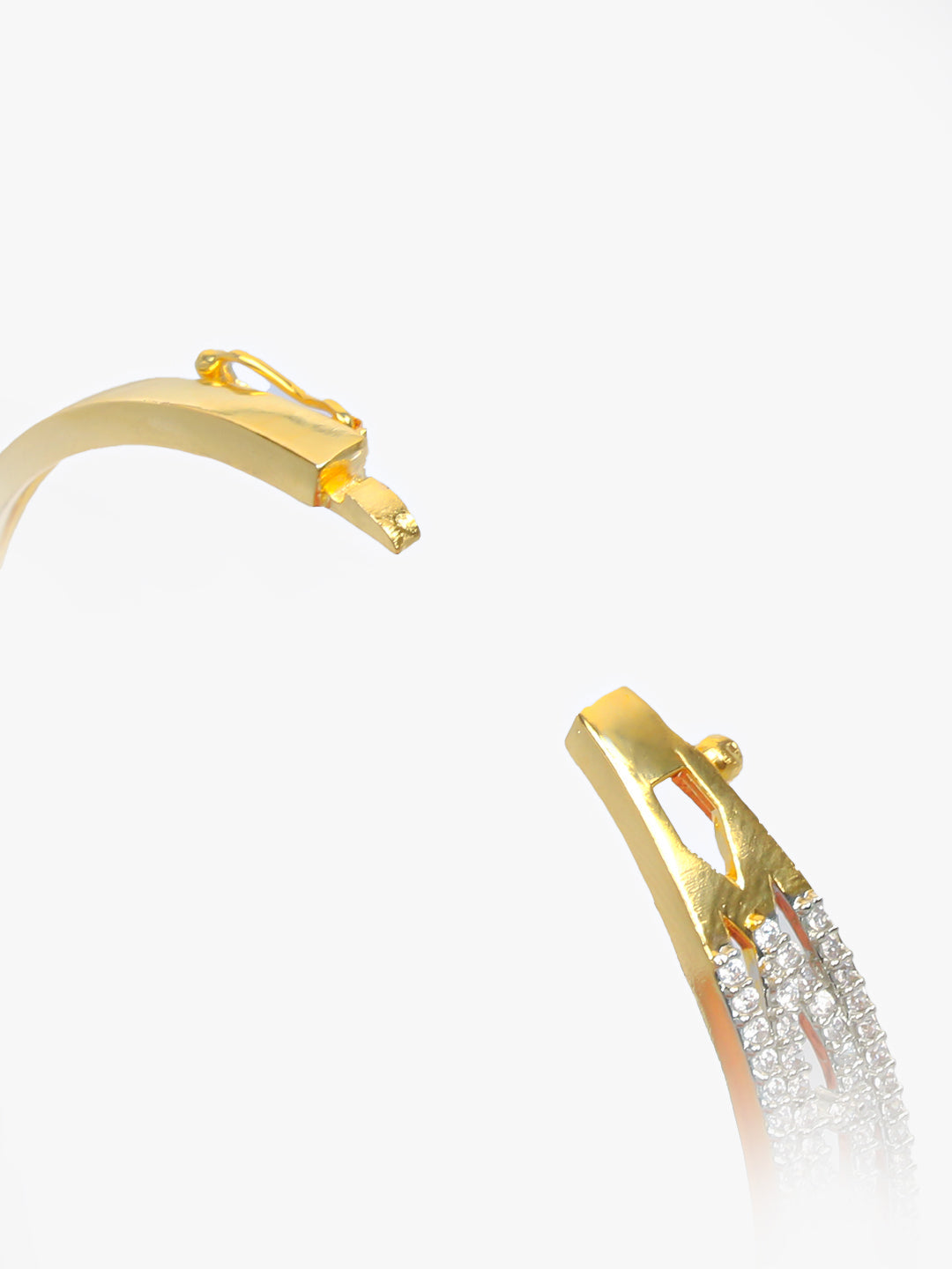 BRACELET (JEWELRY)