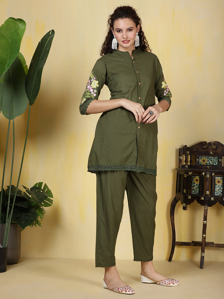 Printed Cotton Blend Kurta With Pants