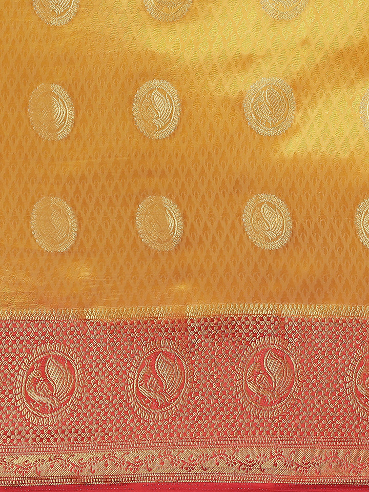 Zari Border Booti Art Handloom Woven Saree
