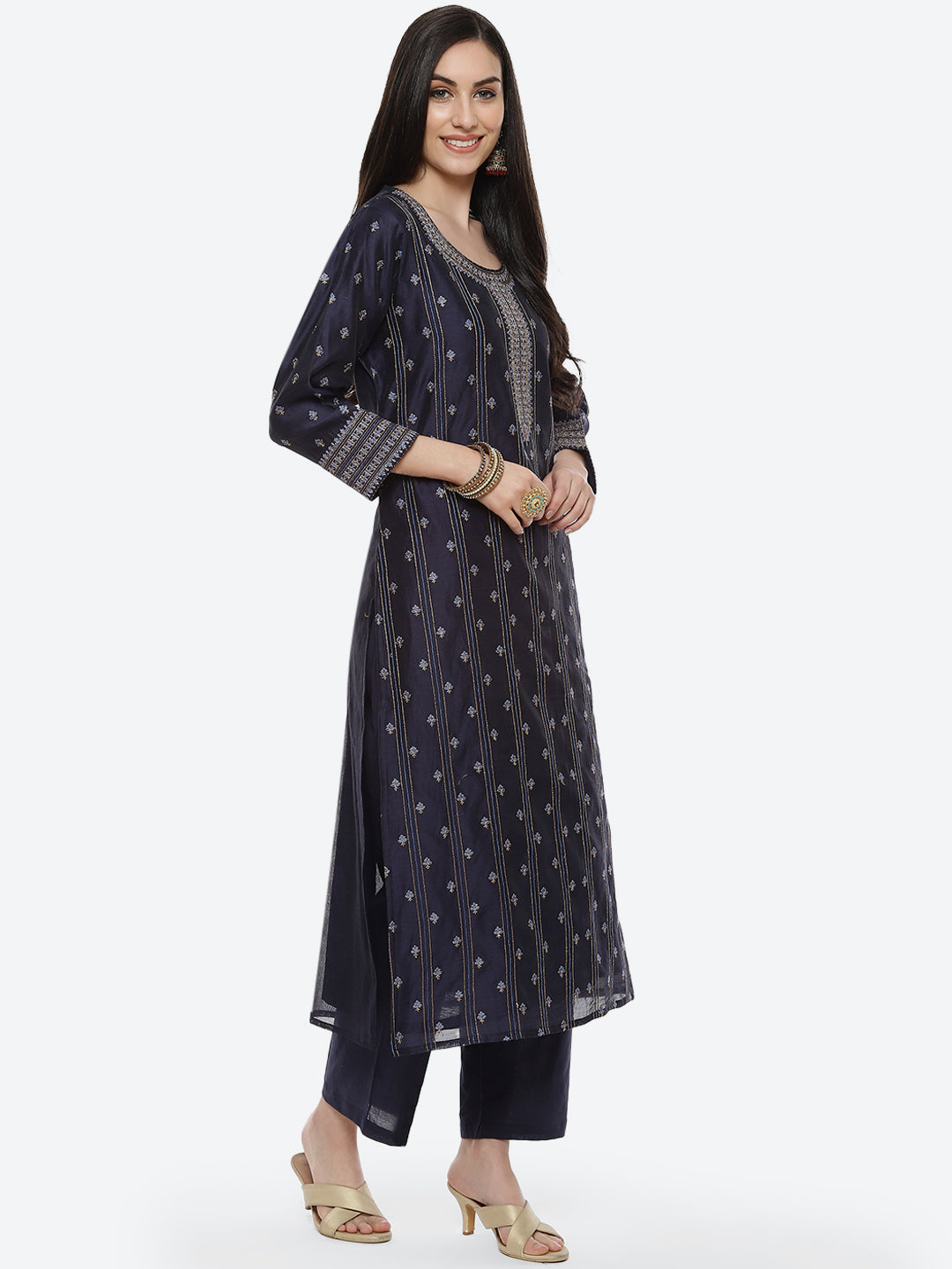 Embroidered Zari Neck Chanderi Kurti With Pant