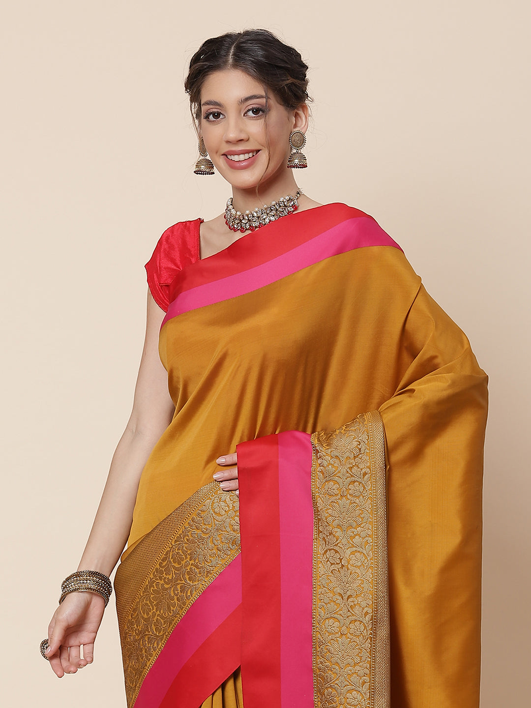 Zari Border Booti Cotton Woven Saree