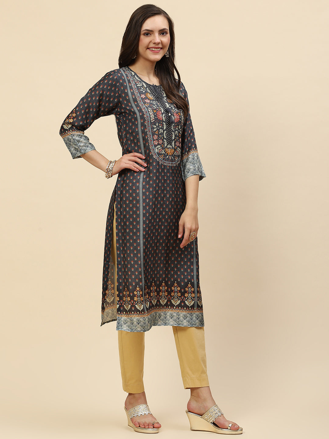 Neck Embroidered & Printed Handloom Kurta