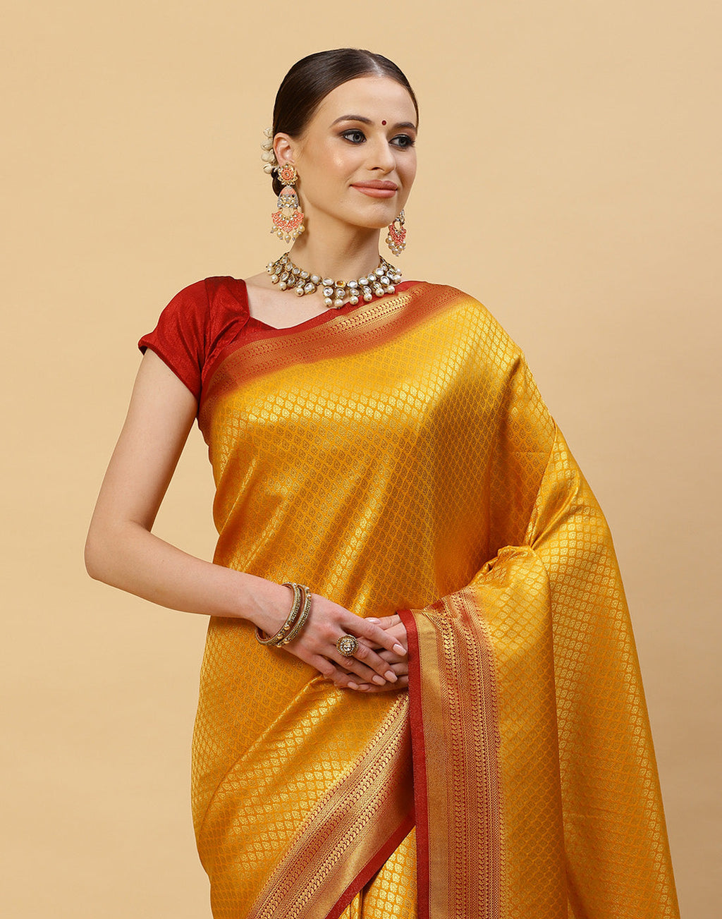 Zari Border Booti Art Handloom Woven Saree