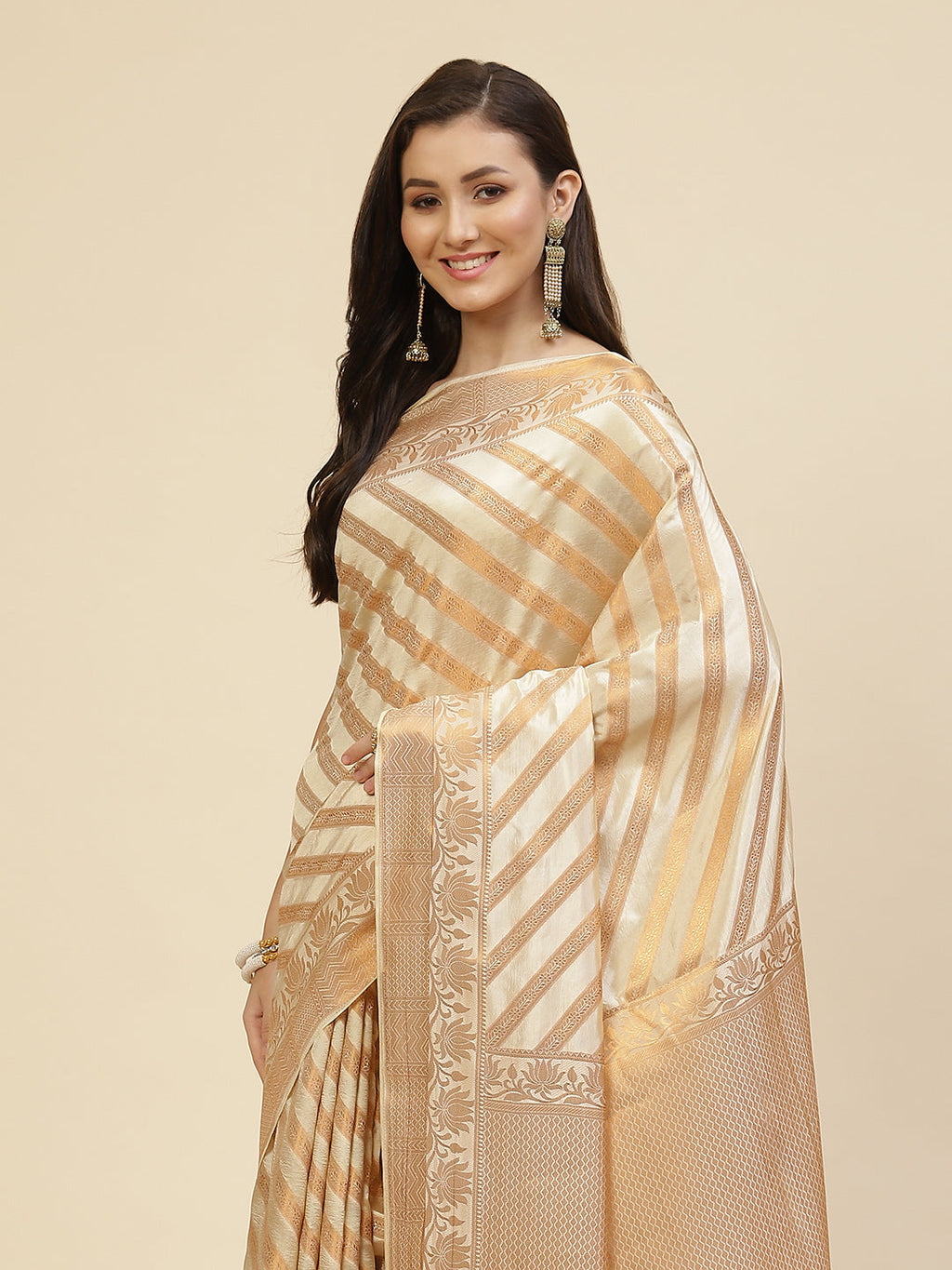 Zari Jaal Stripes Handloom Woven Saree