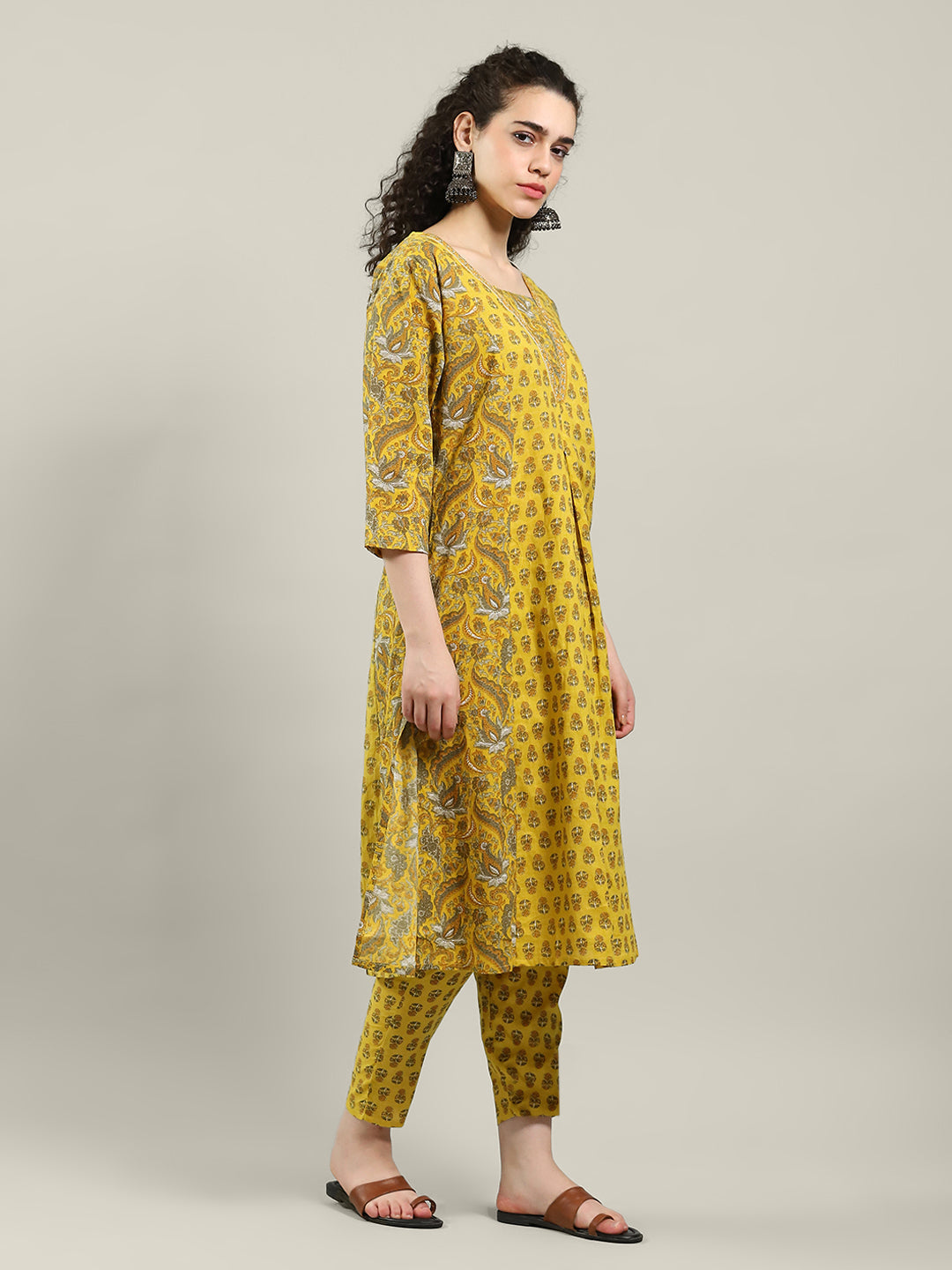 Printed Cotton Blend Kurta &amp; Pants