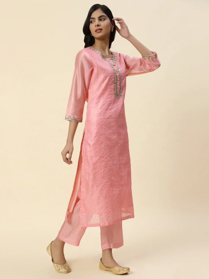 Zari Neck Embroidered Chanderi Kurta With Pants