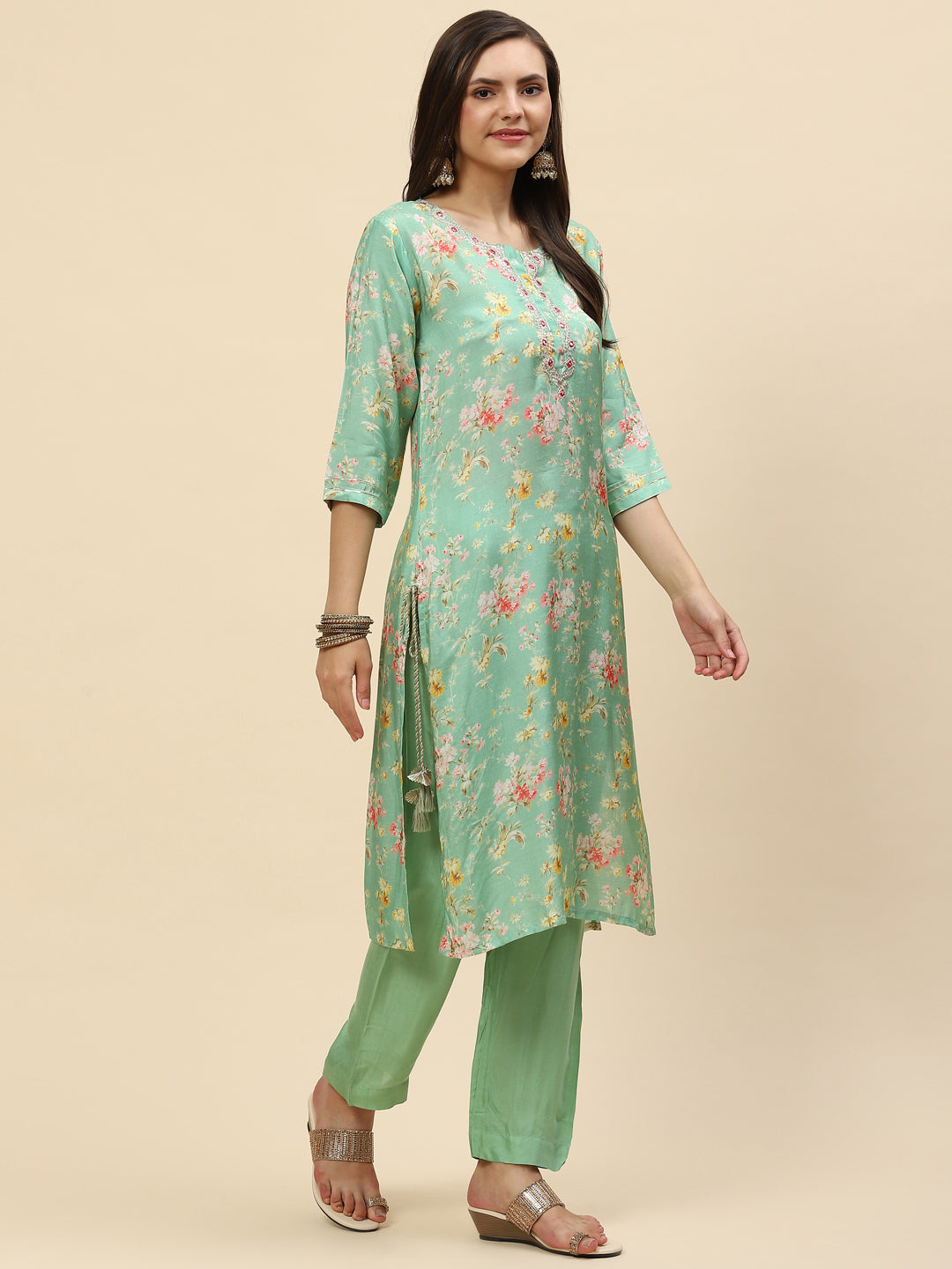 Floral Printed Muslin Kurta With Pants