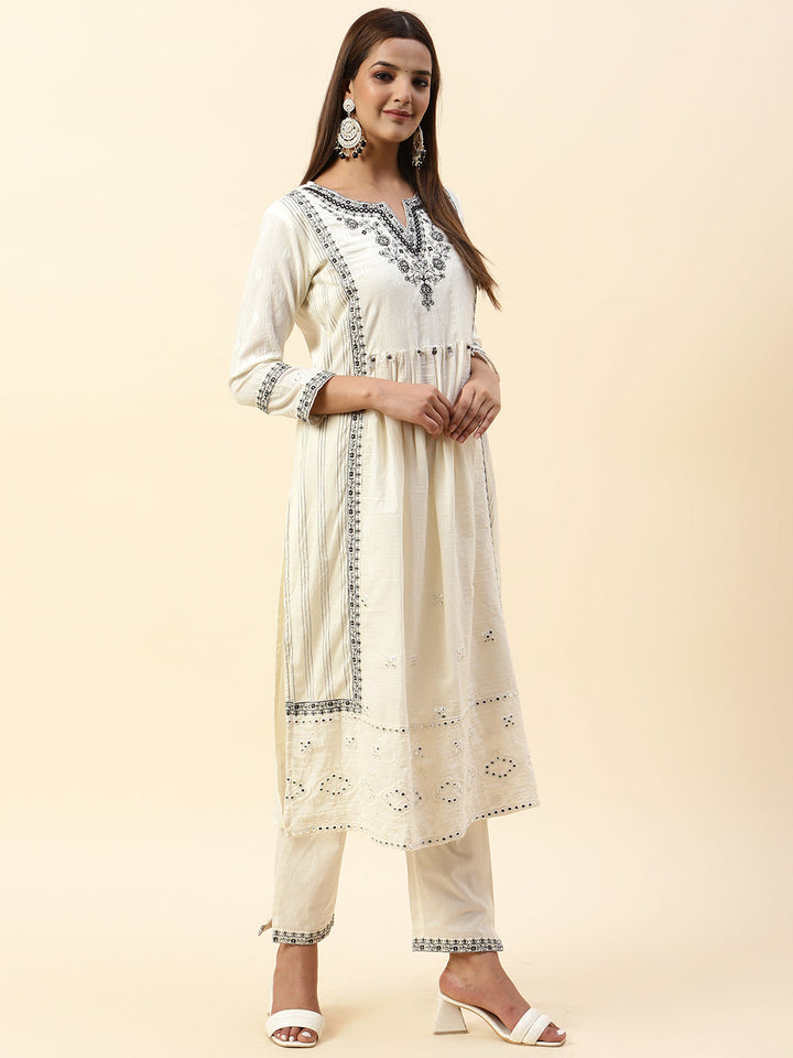 Embroidered Cotton Kurta With Pants