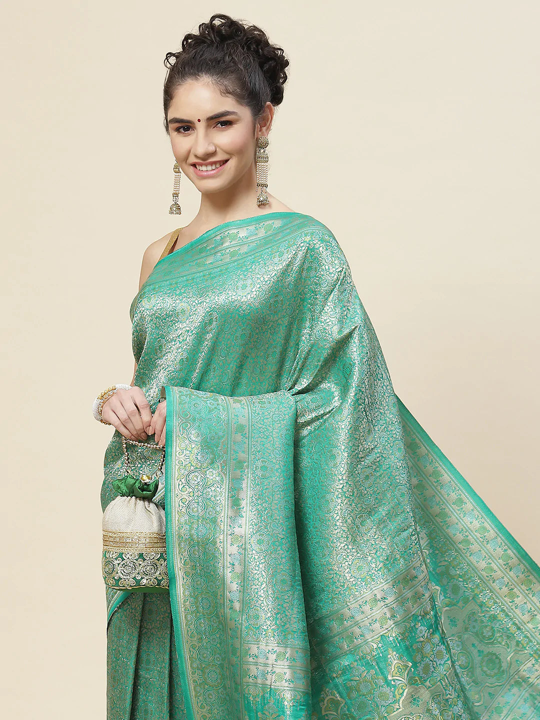 Zari Jaal Handloom Woven Saree