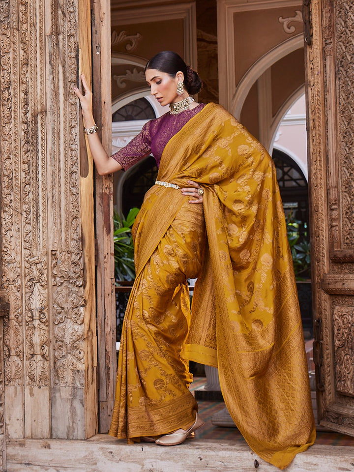 Floral Antique Jaal Crepe Plain Saree