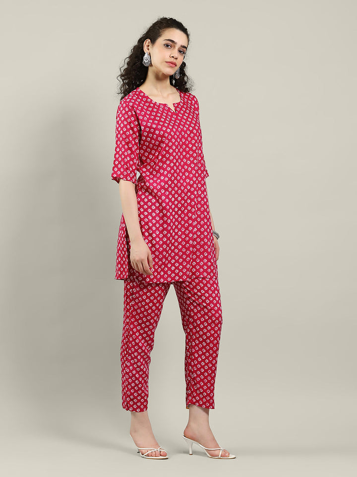 Printed Cotton Blend Kurta &amp; Pants