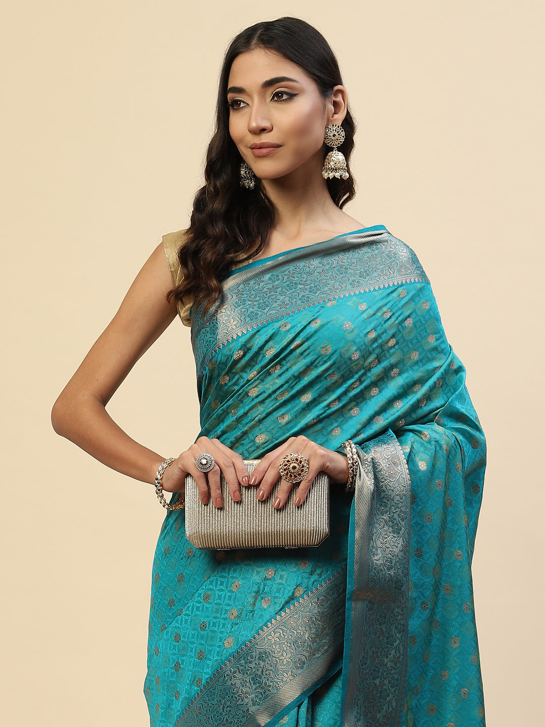 Zari Border Booti Handloom Woven Saree