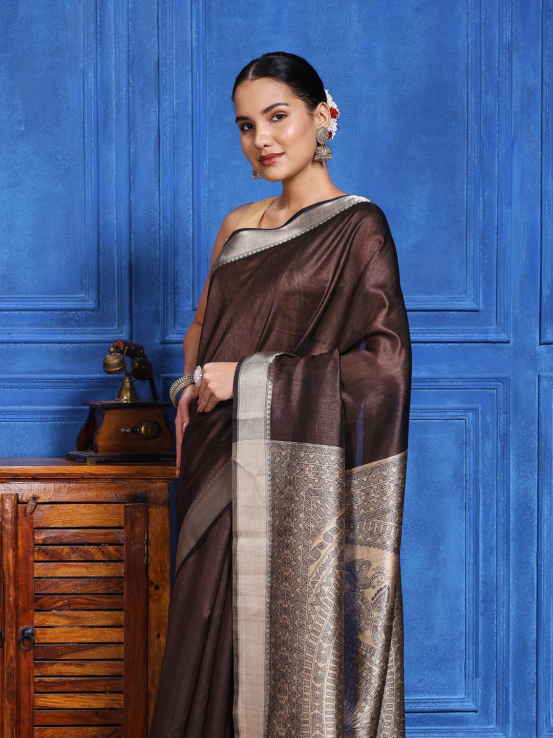 Zaari Jaal Tussar Saree