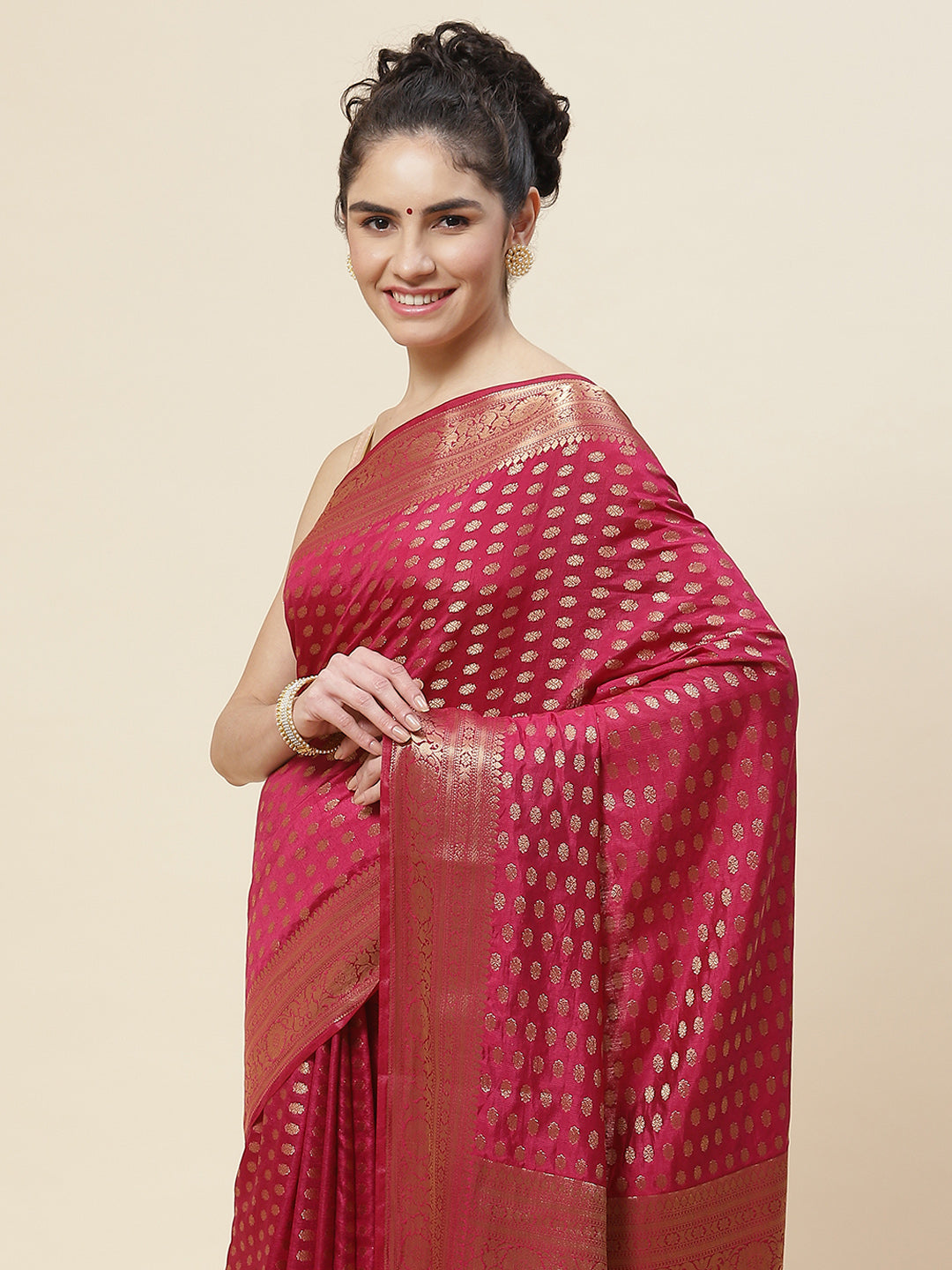 Zari Booti Handloom Woven Saree