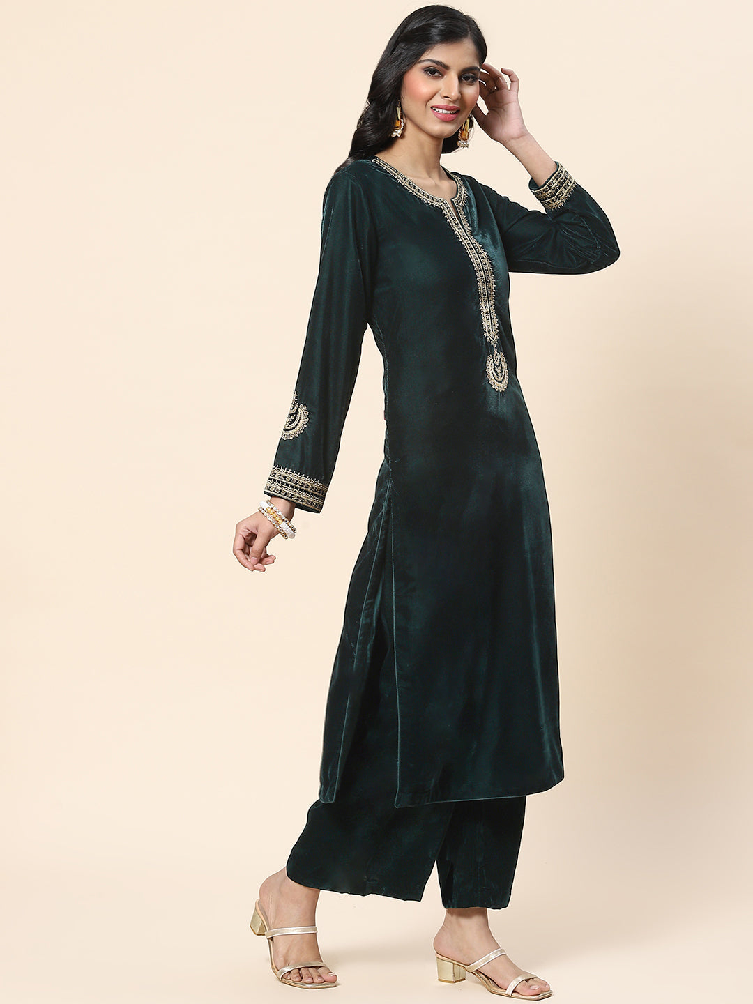 Zari Embroidered Velvet Kurta With Palazzo