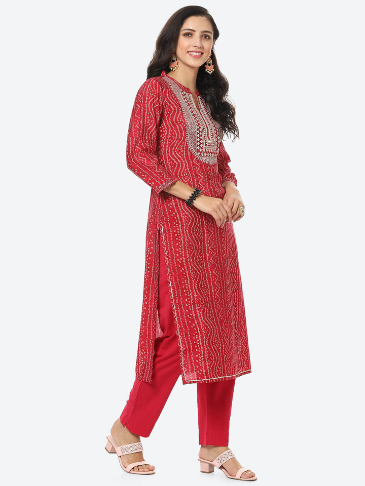Zari Embroidered Bandhej Printed Muslin Kurti With Pant