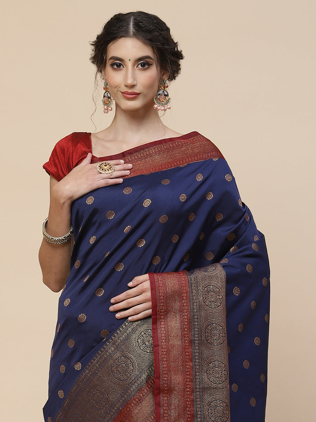 Zari Border Booti Cotton Woven Saree
