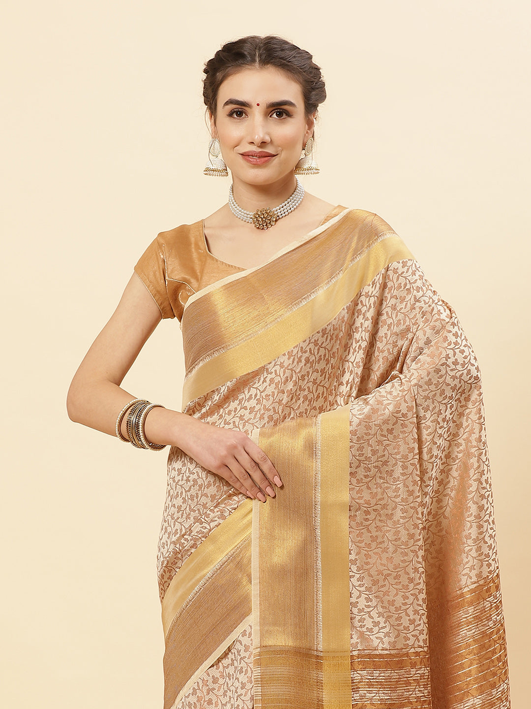 Art Handloom Saree With Jacquard Zari Border