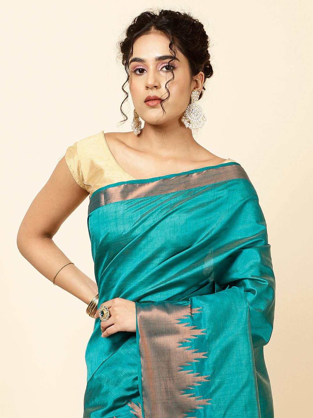 Zari Border Woven Handloom Saree