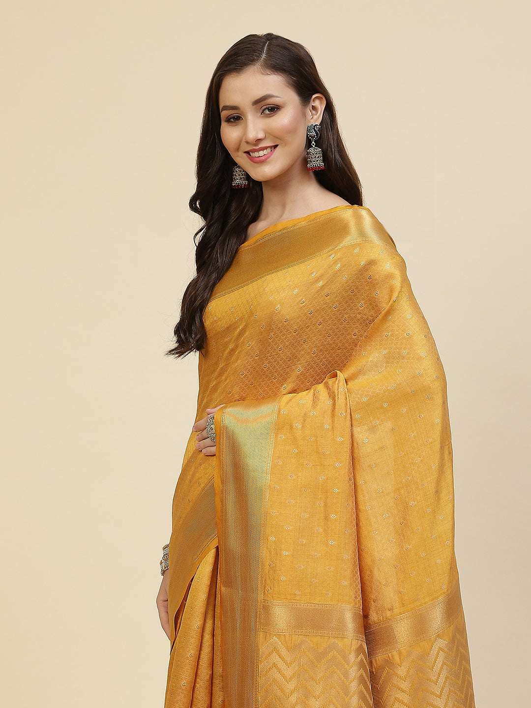 Zari Border Booti Handloom Woven Saree