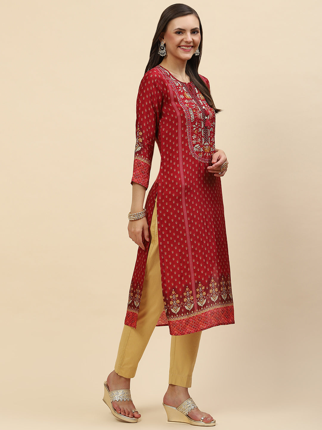 Neck Embroidered & Printed Handloom Kurta