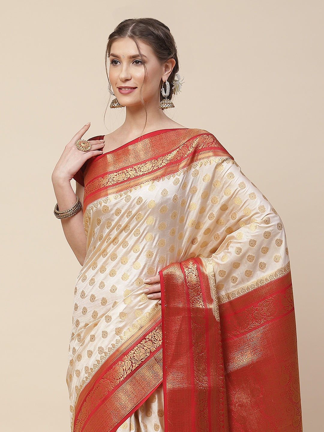 Zari Border Woven Art Handloom Saree