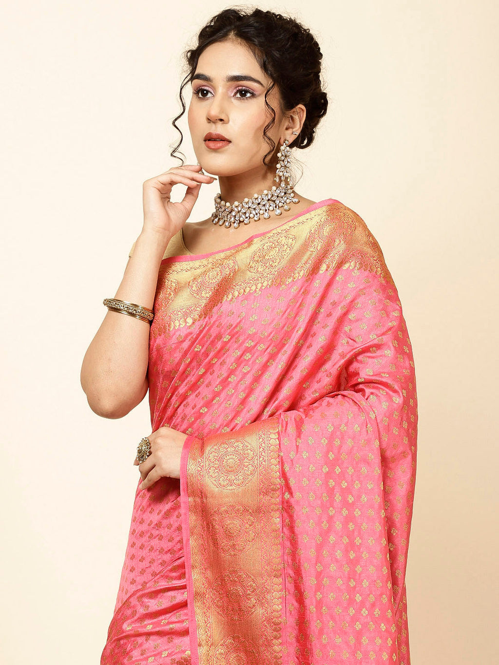 Zari Border Booti Woven Handloom Saree