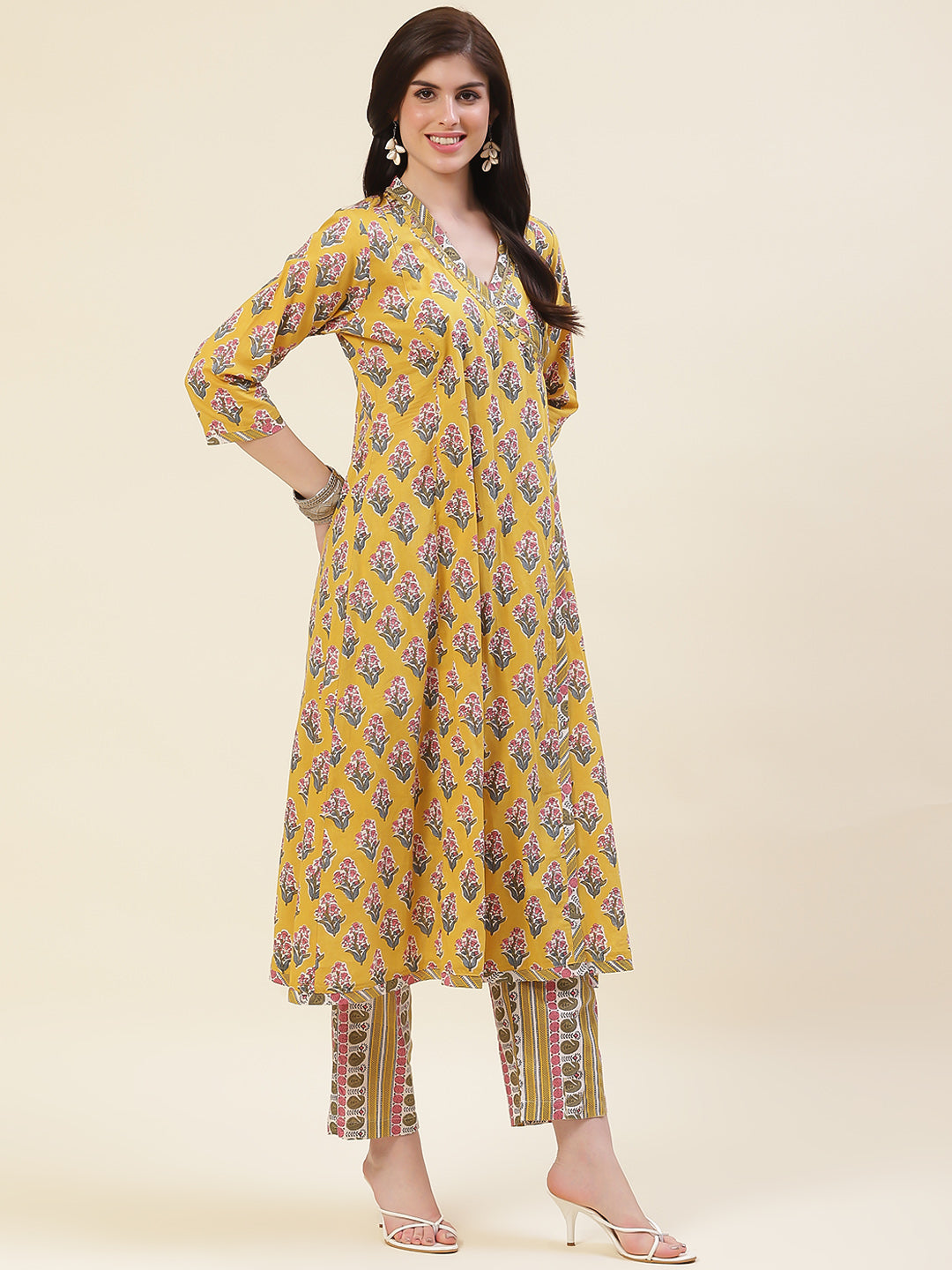 Floral Printed Cotton Kurta With Pants