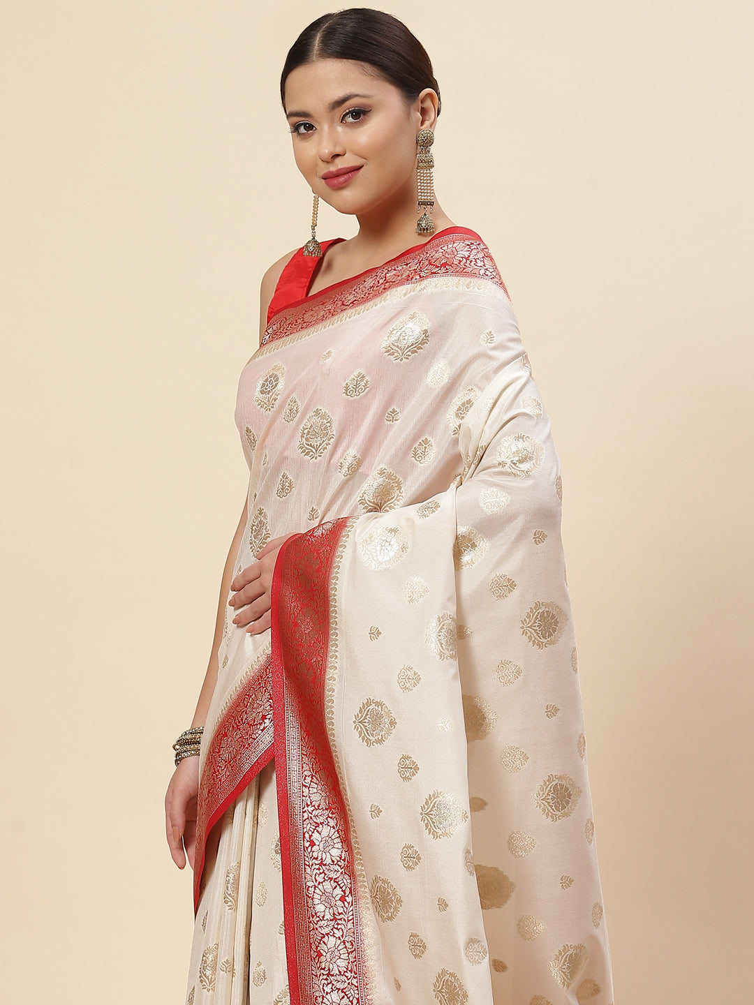 Zari Border Booti Handloom Woven Saree