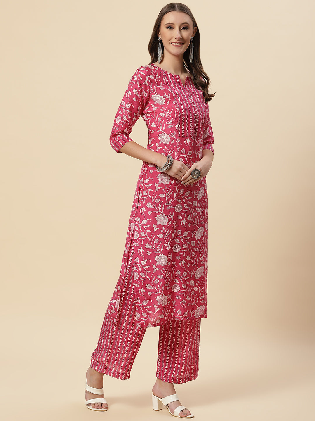 Floral Printed Muslin Kurta With Pants