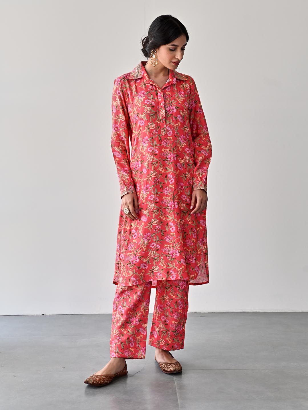 Floral Printed Collar Neck Muslin Kurta With Pants