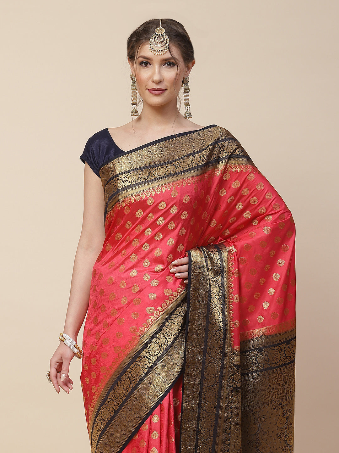 Zari Border Woven Art Handloom Saree