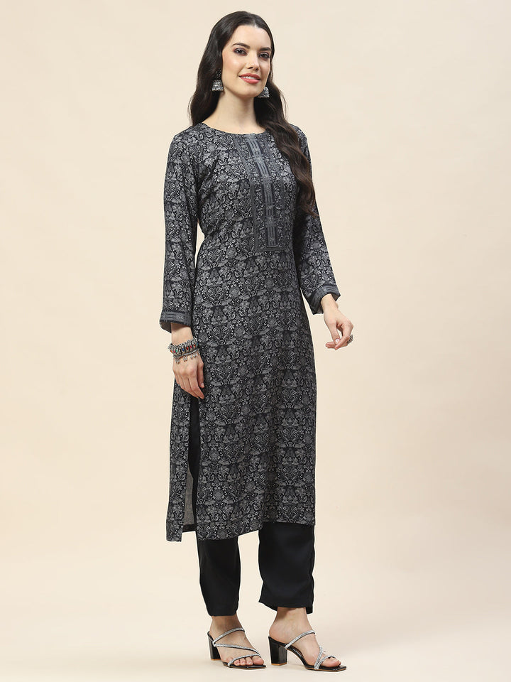 Printed Pashmina Kurta With Pants