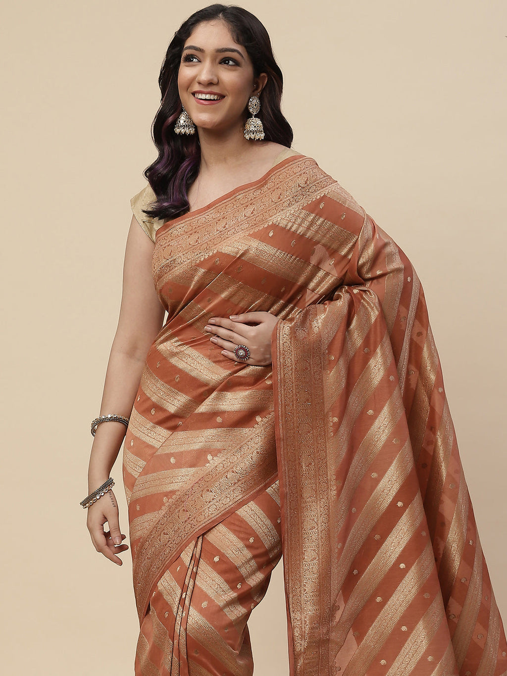 Zari Jaal Cotton Woven Saree