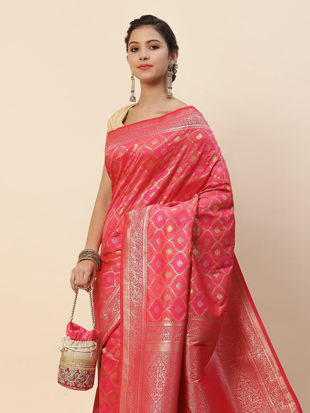 Zari Zaal Art Handloom Woven Saree